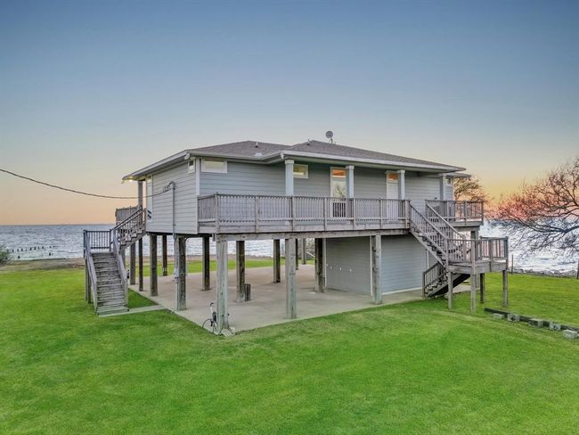 126 Linda St, House other with 4 bedrooms, 3 bathrooms and null parking in Anahuac TX | Image 49