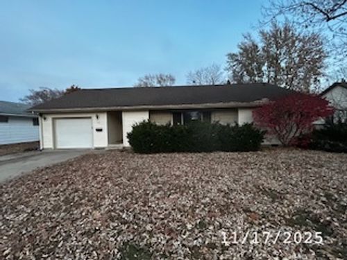 410 Ralph St, Watseka, IL, 60970-1766 | Card Image