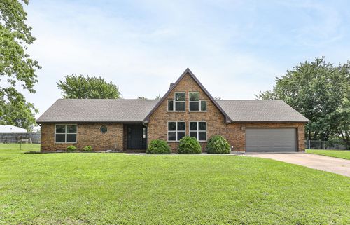 1922 S Colony Ave, Bolivar, MO, 65613-3109 | Card Image