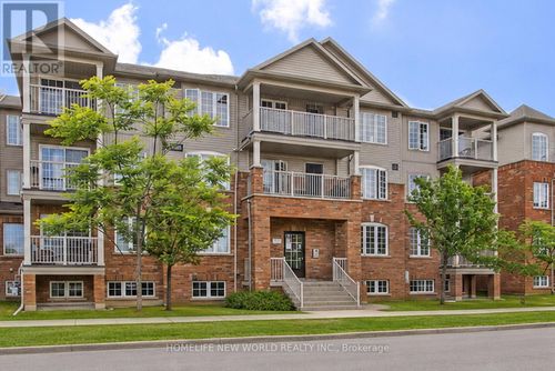 3-133 Isaac Devins Boulevard, Toronto (Humberlea-Pelmo Park), ON, M9M0C4 | Card Image