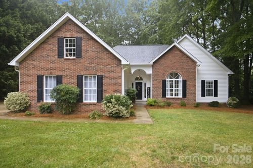 21126 Townwood Dr, Cornelius, NC, 28031-9628 | Card Image