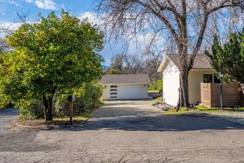 3650 Cheryl Dr, Redding, CA, 96002-2424 | Card Image