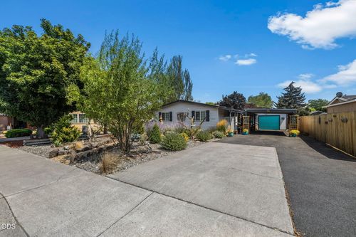 1712 Nw Elm Ct, Redmond, OR, 97756-9112 | Card Image