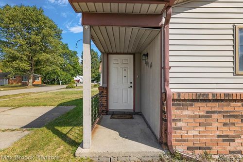 1014 Kelley St, Troy, MI, 48083-1857 | Card Image