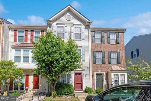 8374 Hunter Murphy Cir, ALEXANDRIA, VA, 22309-3643 | Card Image