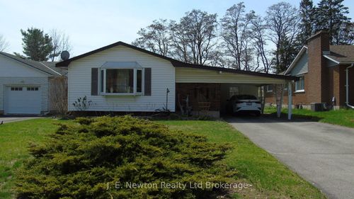 17 Devon Crt, Tillsonburg, ON, N4G4K3 | Card Image