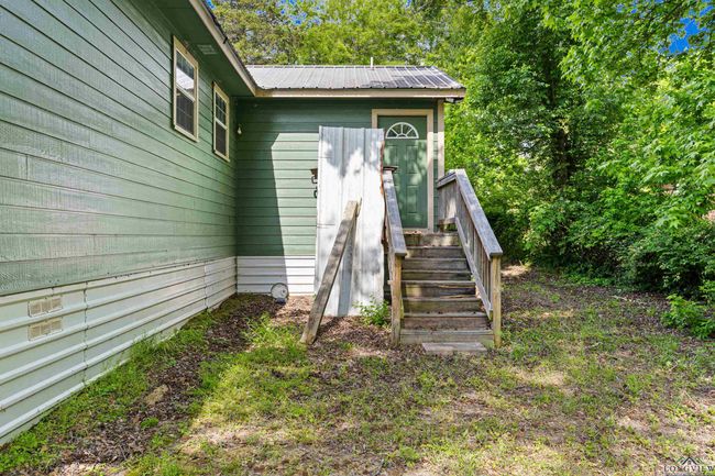 309 Old Highway 135 N, House other with 3 bedrooms, 2 bathrooms and null parking in Gladewater TX | Image 37