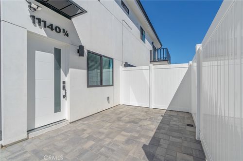 14-11140 Woodley Ave, Granada Hills, CA, 91344-3806 | Card Image