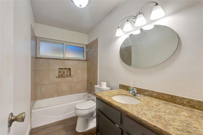Secondary bathroom | Image 12