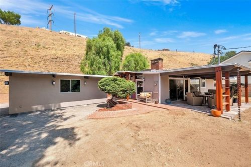 10430 Wheatland Ave, Shadow Hills, CA, 91040-1250 | Card Image