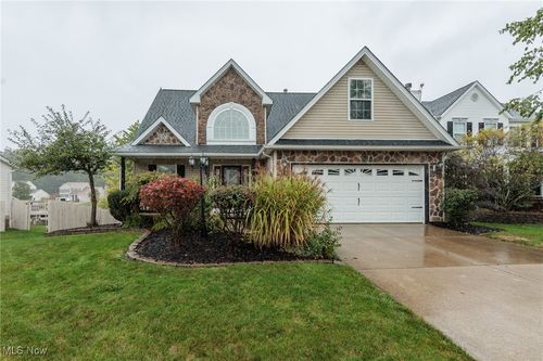 1021 Wood Park Ln, Brunswick, OH, 44212-3195 | Card Image