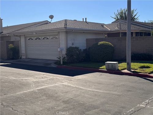 2133 Barclay Ct, Santa Ana, CA, 92701-3106 | Card Image