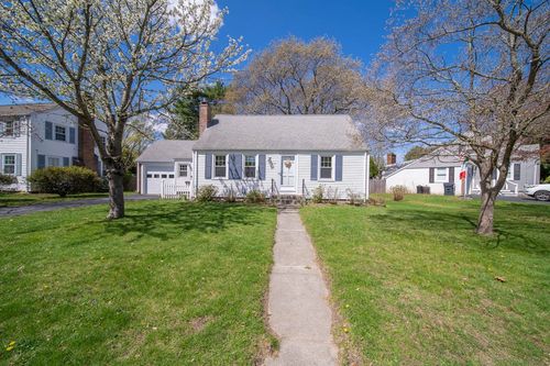 33 Pilgrim Drive, Warwick, RI, 02888 | Card Image
