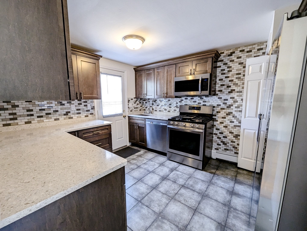Kingston St, North Andover, MA 01845