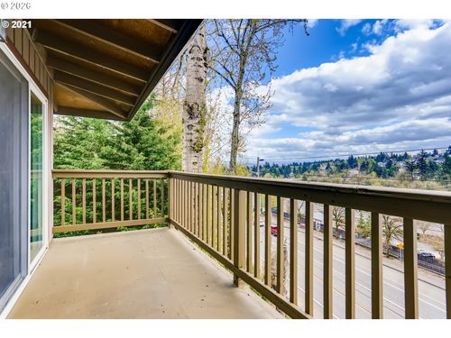 2-1035 Sw Bertha Blvd, Portland, OR, 97219 | Card Image