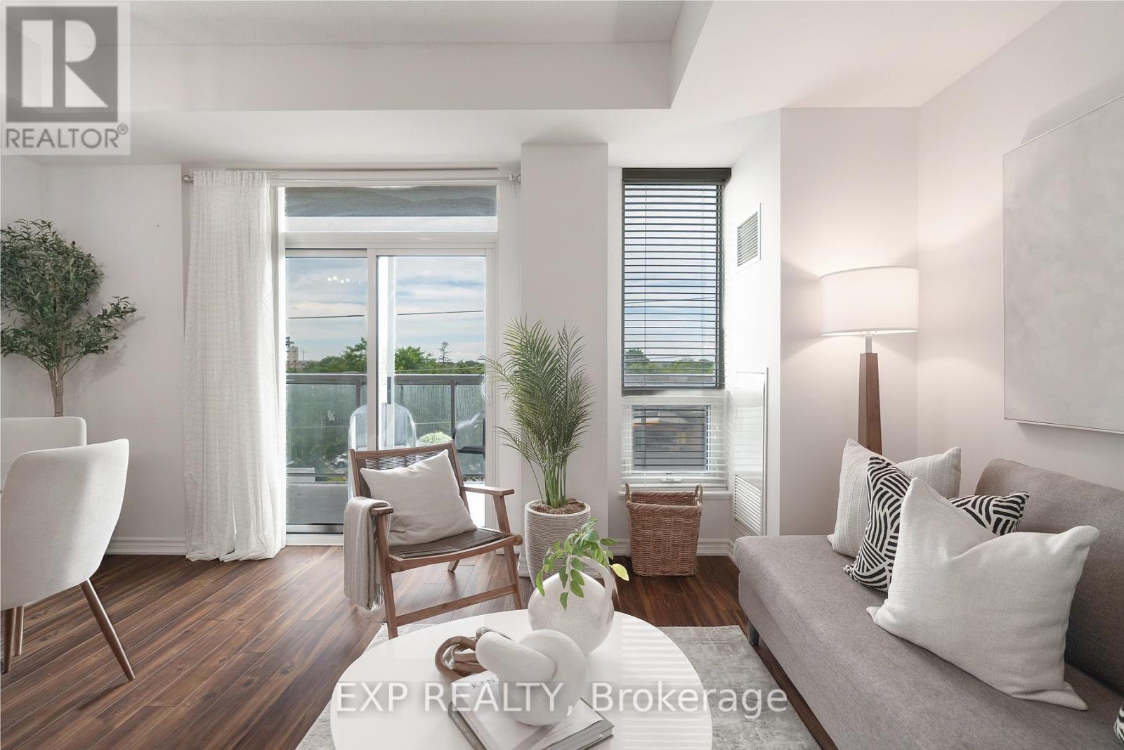 Residential in Markham (Village Green-South Unionville) 5
