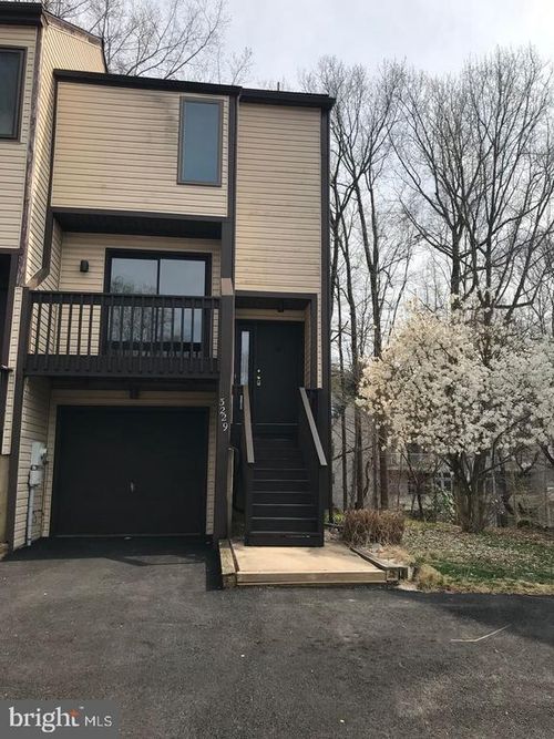 3229 Champions Dr, WILMINGTON, DE, 19808-2601 | Card Image