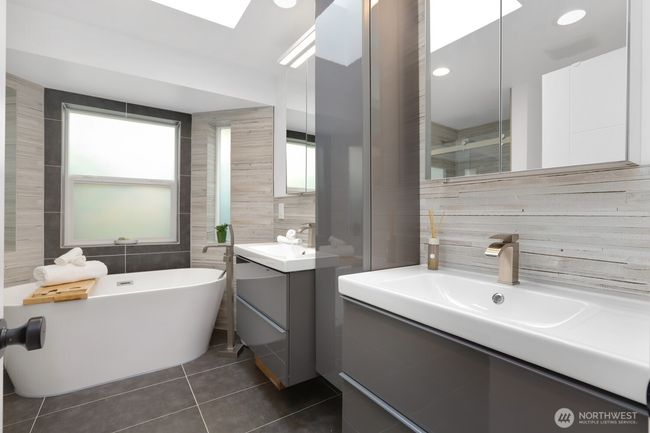 4525 244 Th St Se, House other with 3 bedrooms, 2 bathrooms and 2 parking in Bothell WA | Image 21