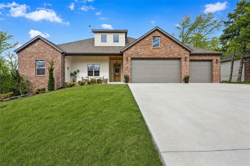 4 Moreton Ln, Bella Vista, AR, 72714-4218 | Card Image