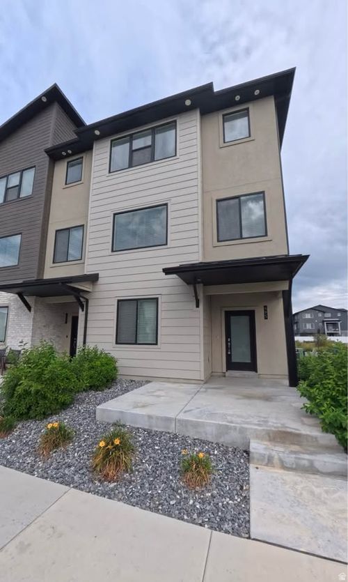 495 S 900 W, American Fork, UT, 84003-5651 | Card Image