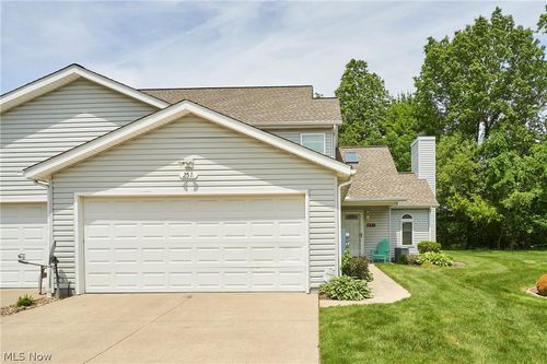 251 Westberry Cir, Tallmadge, OH, 44278-2893 | Card Image