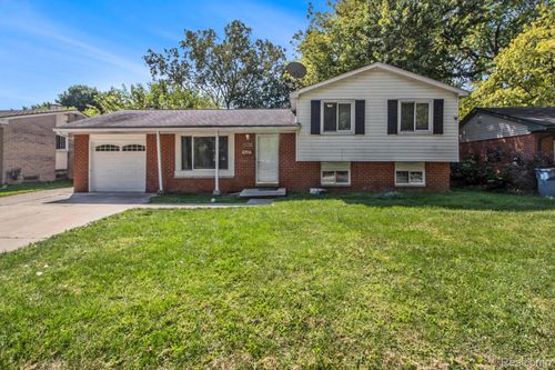8650 Cedar Ct, Superior Twp, MI, 48198-3206 | Card Image