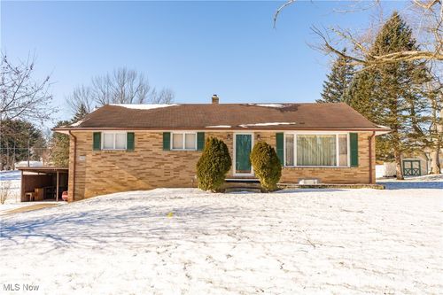 1945 Fairbrook Avenue Ne, East Canton, OH, 44730 | Card Image