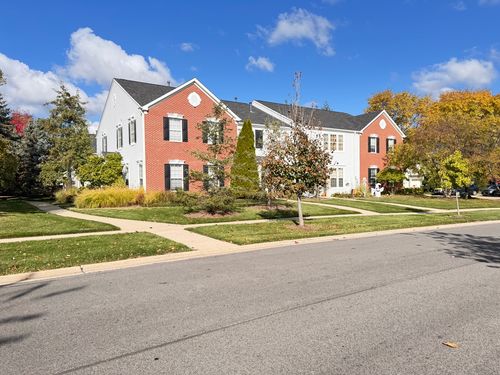 368 Litchfield Dr, Round Lake, IL, 60073-8103 | Card Image