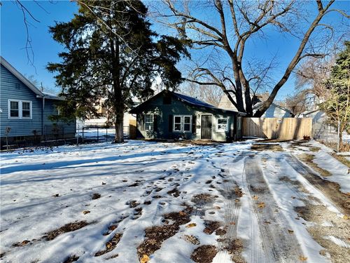 1484 E Clay St, Decatur, IL, 62521-2920 | Card Image