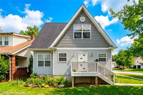 2145 N Taylor Rd, Cleveland Heights, OH, 44112-3001 | Card Image