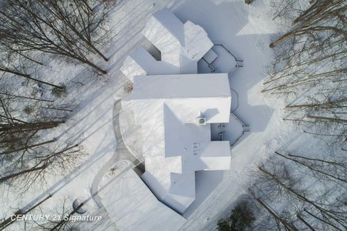 2627 N Odyssey Ln, Midland, MI, 48642-7516 | Card Image