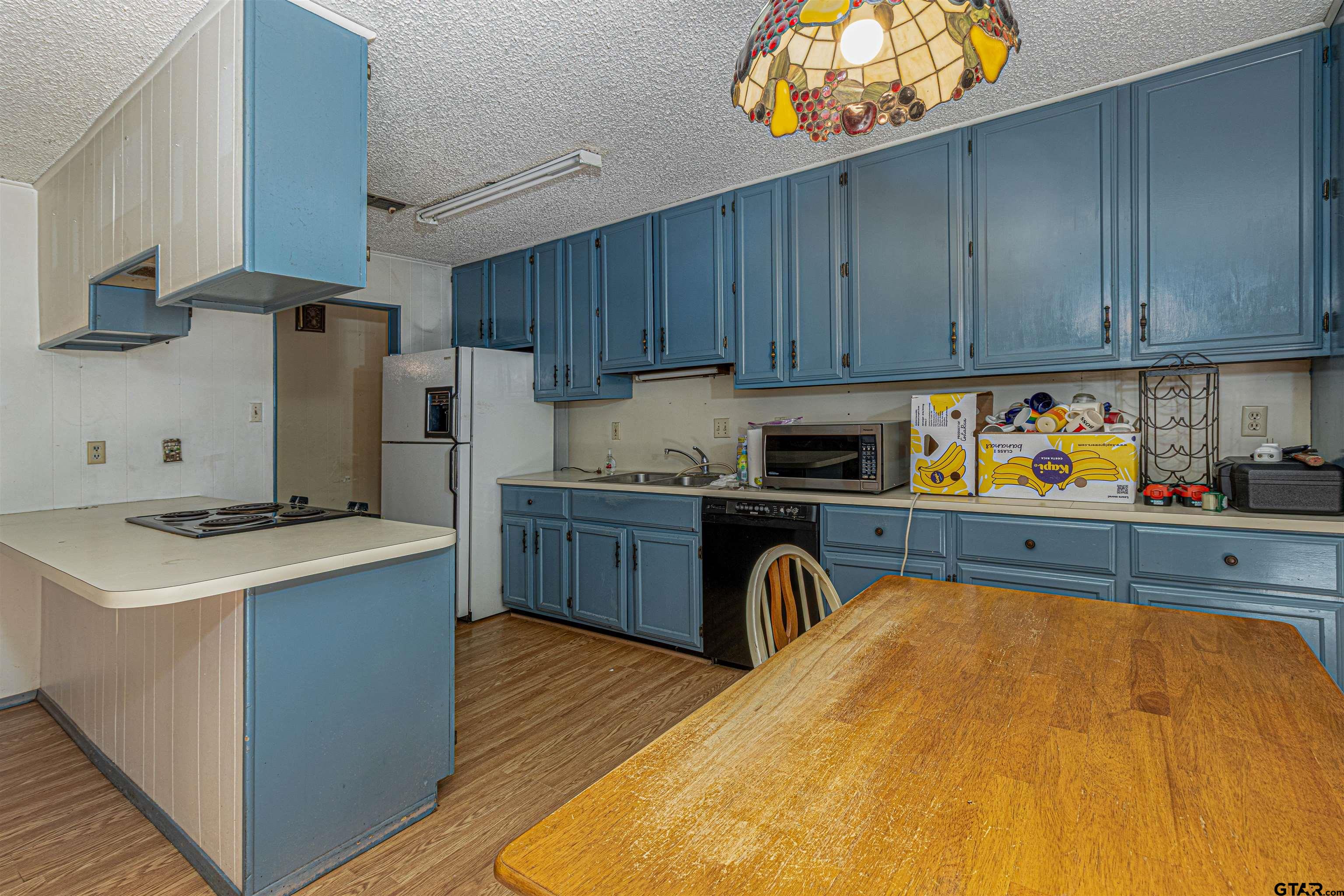 Residential in Hideaway 2