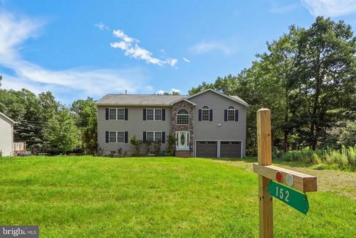 152 Granite Rd, Long Pond, PA, 18334-7775 | Card Image