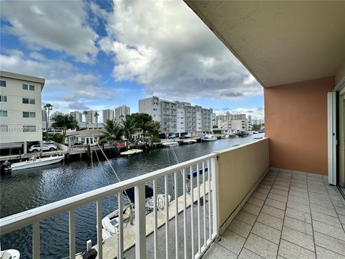 apt-204-3545 Ne 167th St, North Miami Beach, FL, 33160-3501 | Card Image