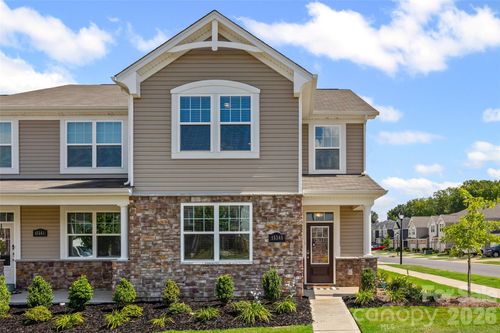 15345 Braid Meadow Dr, Charlotte, NC, 28278-8585 | Card Image