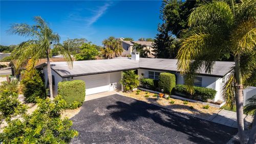 3997 Mckay Creek Cir, LARGO, FL, 33770-4563 | Card Image