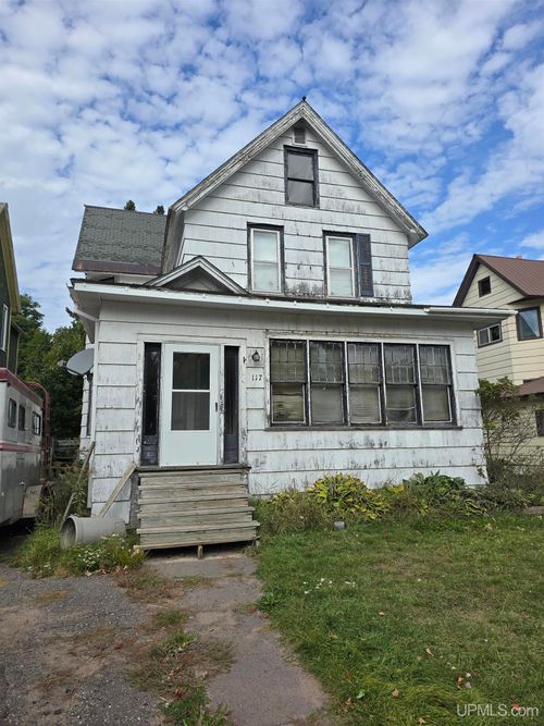 117 S Iroquois Street, Laurium, MI, 49913 | Card Image