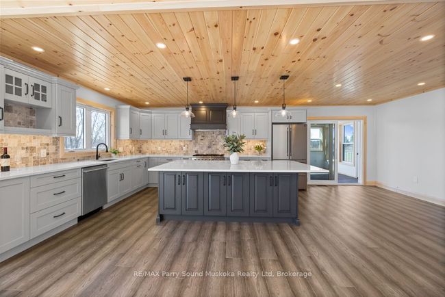 49 Hardies Rd, House other with 6 bedrooms, 3 bathrooms and 10 parking in Mckellar ON | Image 15