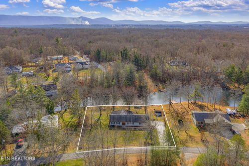1514 Cherokee Rd E, Crossville, TN, 38572-6718 | Card Image