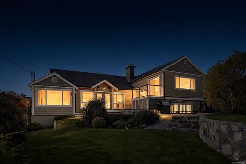 3023 Westdowne Rd, Oak Bay, BC, V8R5G3 | Card Image