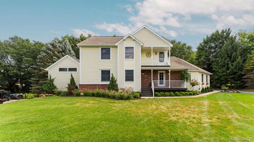 7854 Open Meadows Dr, Brighton, MI, 48116-8856 | Card Image