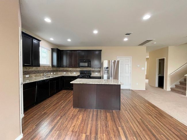 602 Moonwalker Trl, House other with 3 bedrooms, 3 bathrooms and 4 parking in Buda TX | Image 11