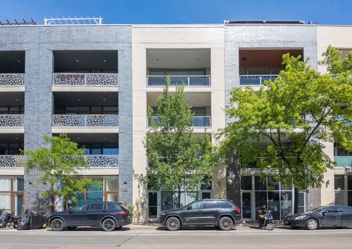 3-843 N California Ave, Chicago, IL, 60622-4401 | Card Image