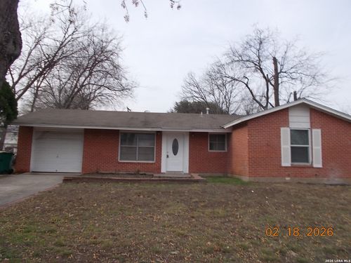 811 North Blvd, Universal City, TX, 78148-3910 | Card Image