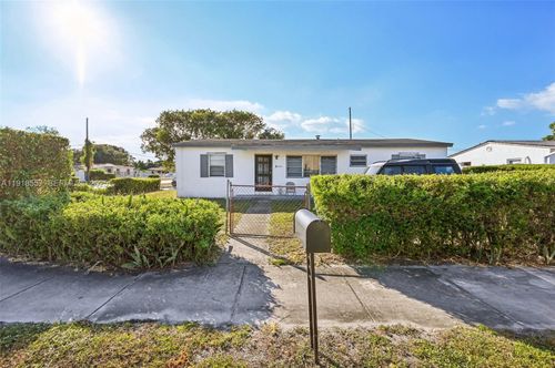 15900 Nw 27th Ct, Miami Gardens, FL, 33054-6809 | Card Image