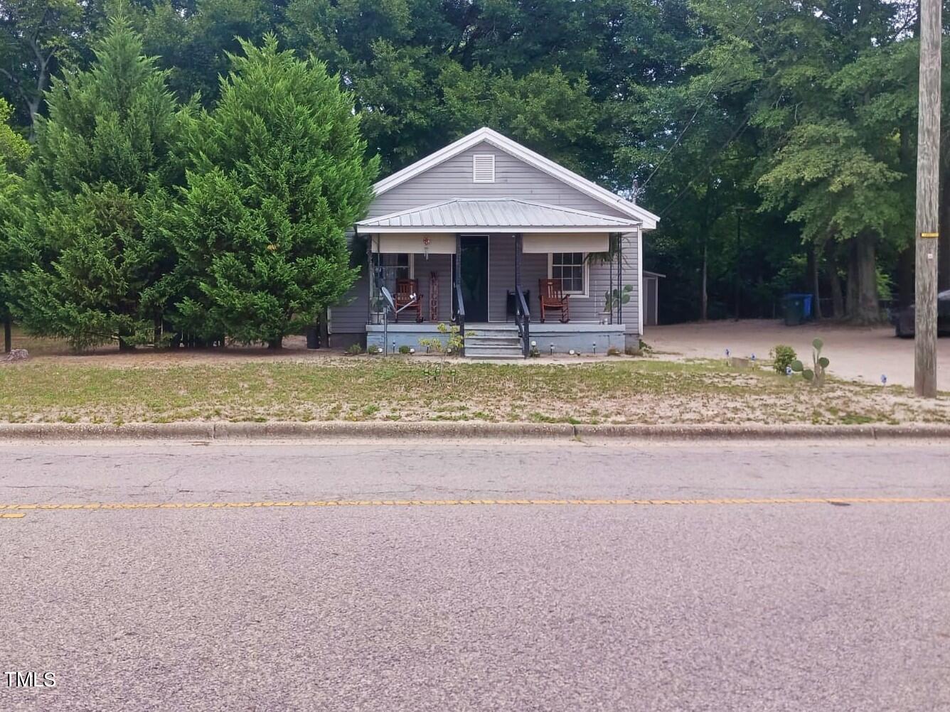 Camden Rd, Fayetteville, NC 28306