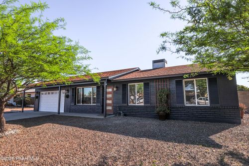 1940 W Kimberly Way, Phoenix, AZ, 85027-5214 | Card Image