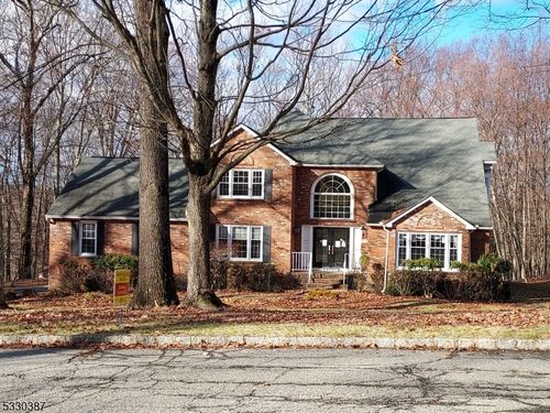 11 Indian Run Rd, Long Valley, NJ, 07853-3404 | Card Image