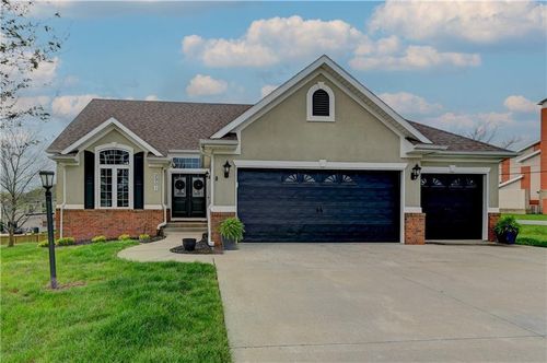 2901 Wilshire Ct, Saint Joseph, MO, 64506-4586 | Card Image