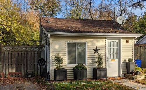 8 Jackie Lane, Willow Beach, ON, L0E1S0 | Card Image